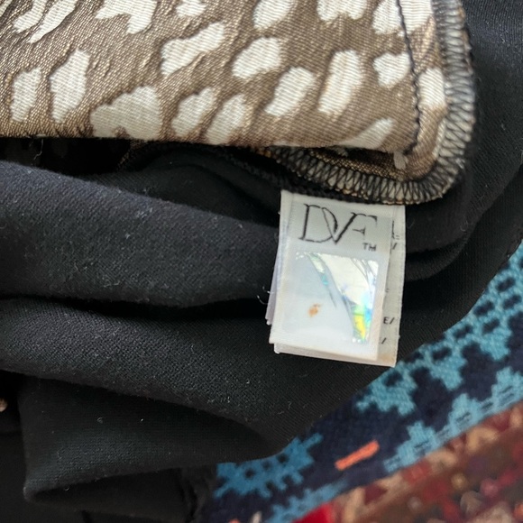 DVF "Emma" Leopard Mini Skirt - Picture 8 of 9